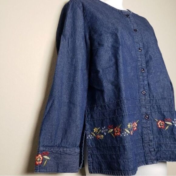 Blair embroidered button down denim shirt Medium - Picture 8 of 8